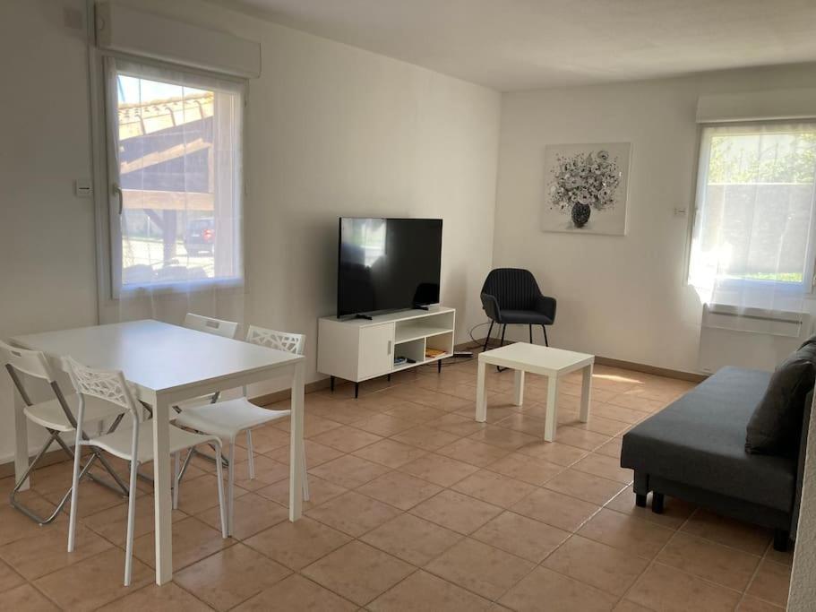 Appartement Tres Calme, Rdc, 800 M De La Cite Medievale Classee Au Patrimoine De L'Unesco การ์กาซอน ภายนอก รูปภาพ